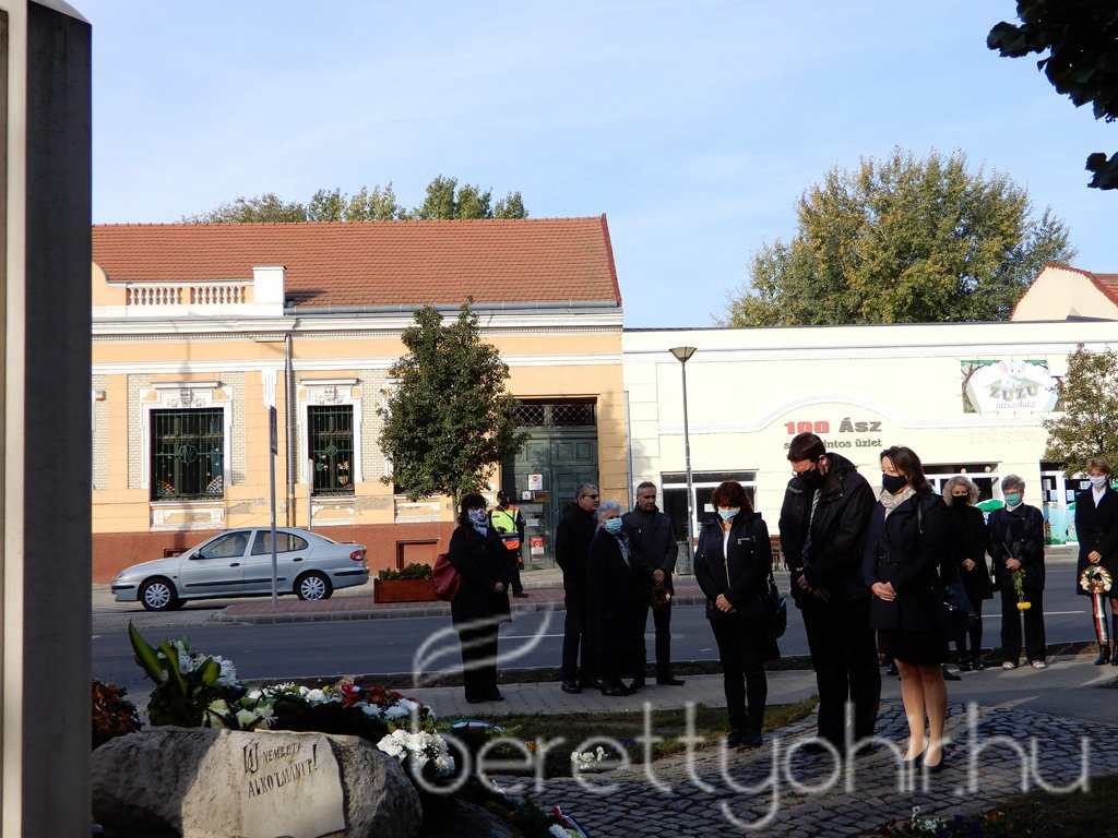 Az '56-os forradalomra emlékeztünk 37